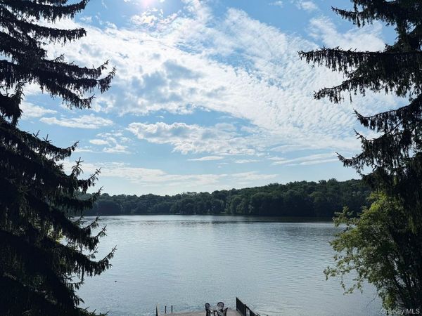 11 Lakeside Road, Mahopac, NY 10541