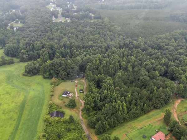 136 White Rose Lane, Temple, GA 30179