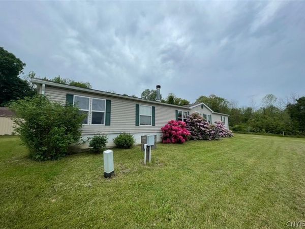5 Clear Springs Drive , Oswego, NY 13126
