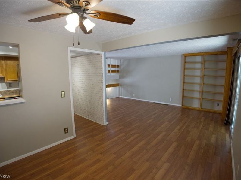 306 Deepwood Drive, Wadsworth, OH 44281 Photo 12