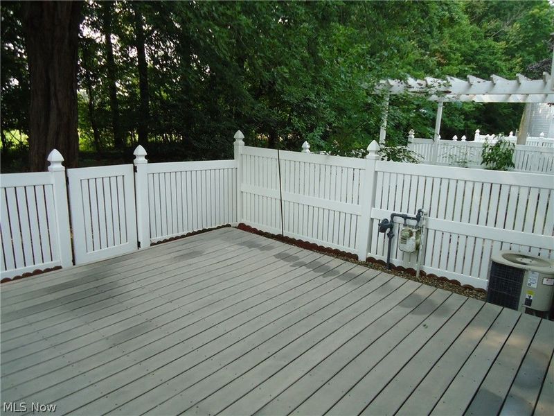 306 Deepwood Drive, Wadsworth, OH 44281 Photo 17