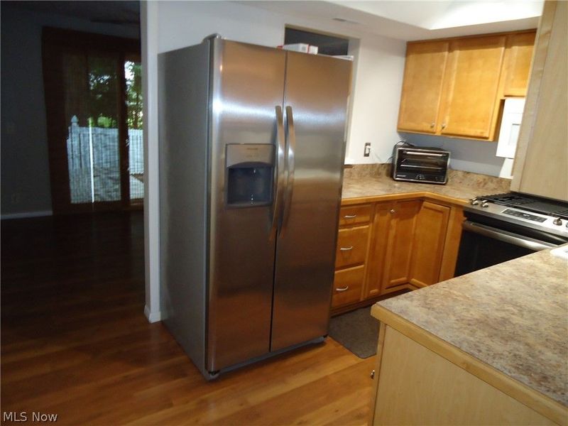 306 Deepwood Drive, Wadsworth, OH 44281 Photo 4