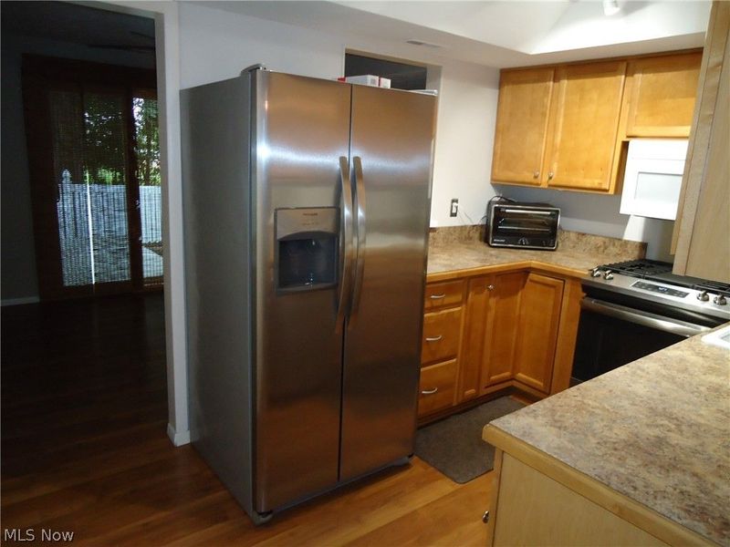 306 Deepwood Drive, Wadsworth, OH 44281 Photo 8