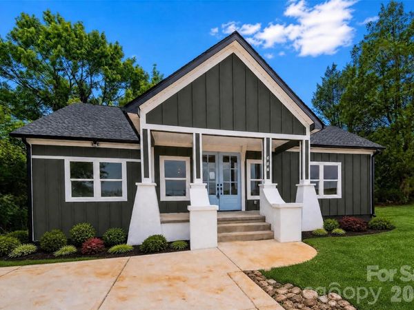 317 Old Airport Road , Unit 33, Statesville, NC 28677