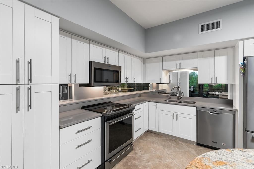 5555 Heron Point Drive, Unit 101, Naples, FL 34108 Photo