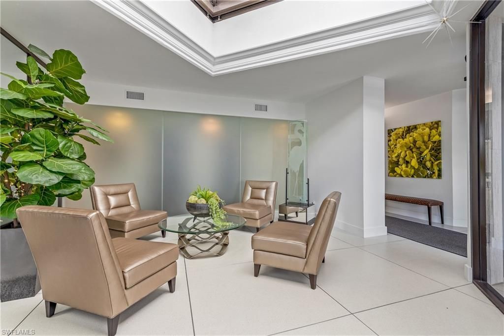 5555 Heron Point Drive, Unit 101, Naples, FL 34108 Photo