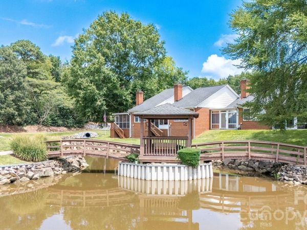 19940 Oak Leaf Circle, Cornelius, NC 28031
