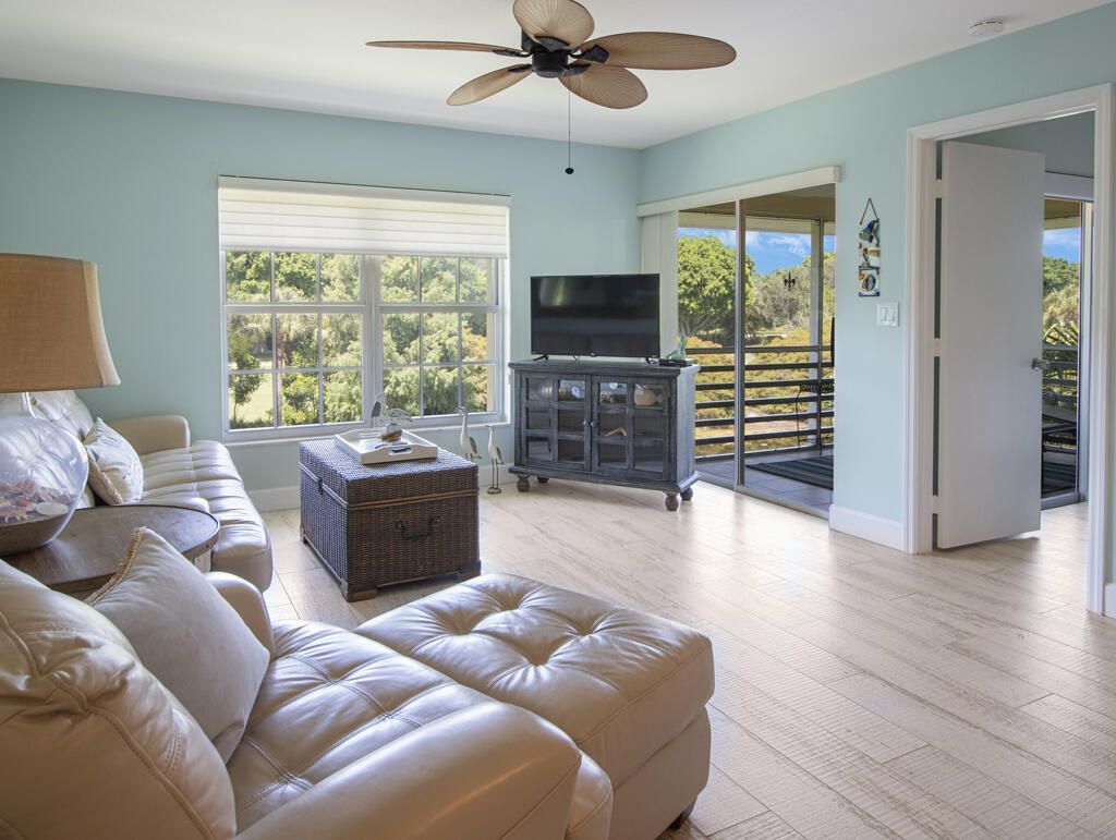 5560 Tamberlane Circle, Unit 324, Palm Beach Gardens, FL 33418 Photo