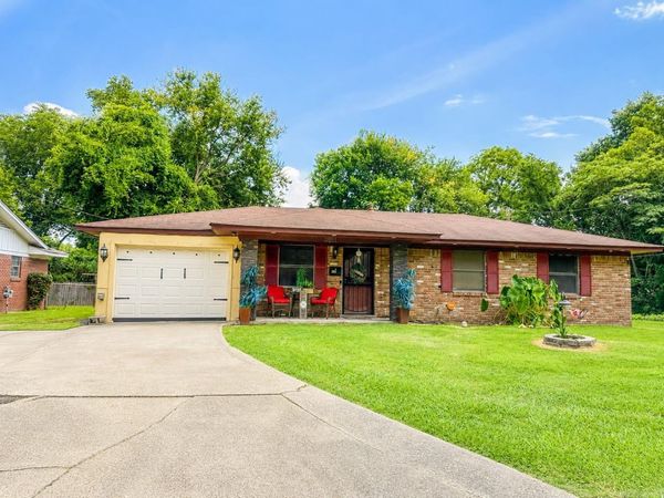 2011 S Oak Street , Pine Bluff, AR 71601