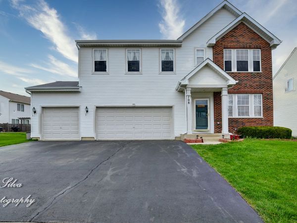 708 Bay Shore Drive , Pingree Grove, IL 60140