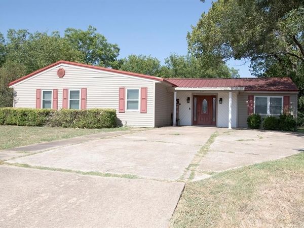 214 Red Bird Lane, Mexia, TX 76667