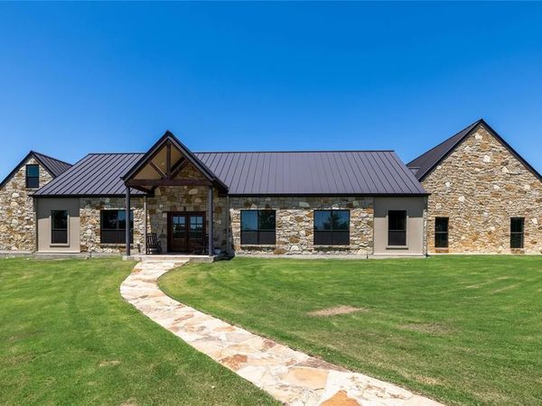 1005 Deepwater Road, Brownwood, TX 76801