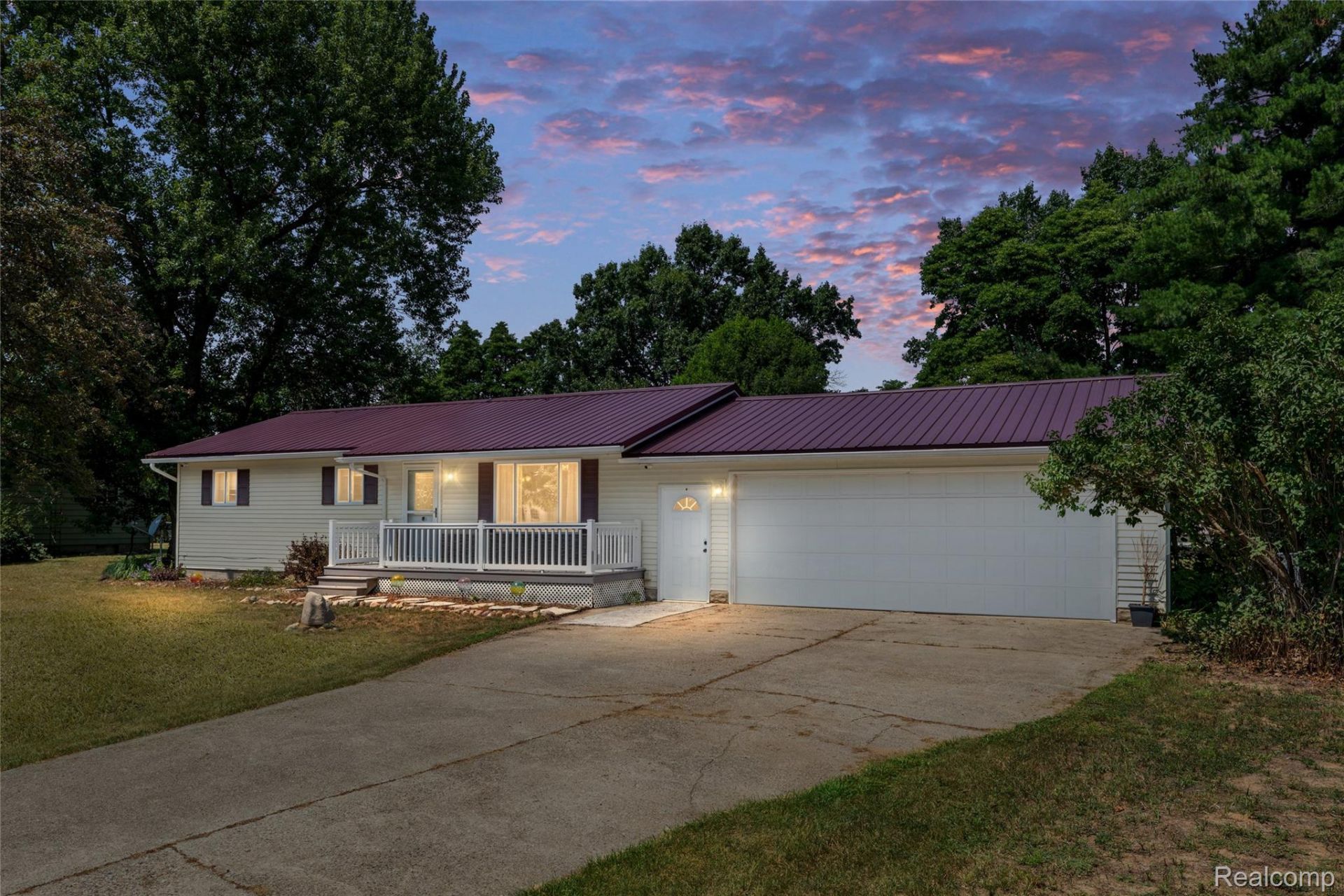 5220 Rockway Drive, Oregon Township, Mi 48421 Main Photo