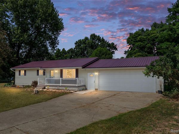 5220 Rockway Drive, Oregon Township, Mi 48421