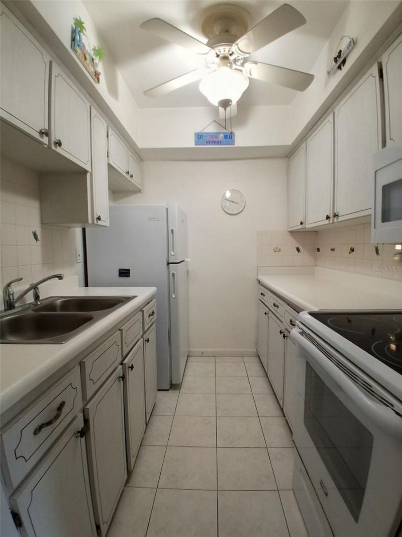 4744 Azalea Drive, Unit 204, New Port Richey, FL 34652 Photo