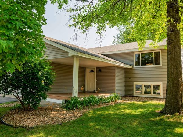 3244 Meadowbrook Court, Vadnais Heights, MN 55127
