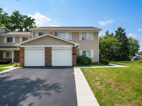 536 Alton Court , Carol Stream, IL 60188
