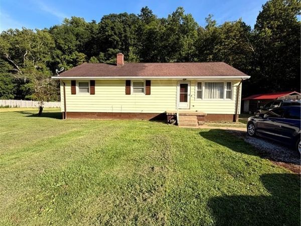 4794 Veterans Highway , New Martinsville, WV 26155