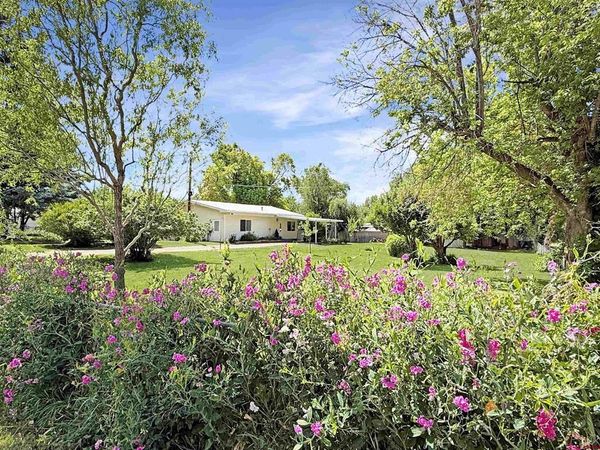 576 W 6th Avenue, Nucla, CO 81424