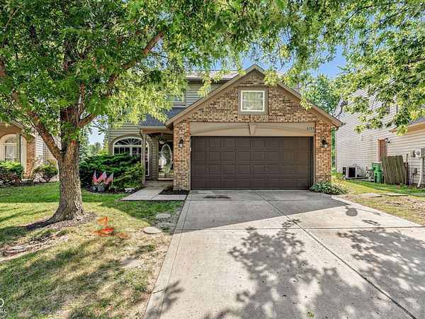 6723 Wimbledon Drive , Zionsville, IN 46077