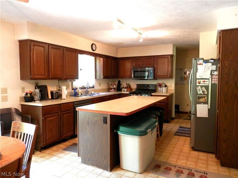 7939 Gatewood Oval, Gates Mills, OH 44040 Photo 6