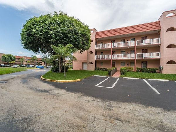 9641 SUNRISE LAKES Boulevard, Unit 208, Sunrise, FL 33322