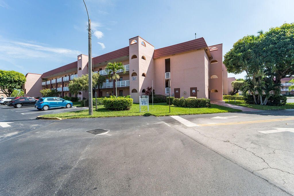 9641 Sunrise Lakes Boulevard, Unit 208, Sunrise, FL 33322 Photo