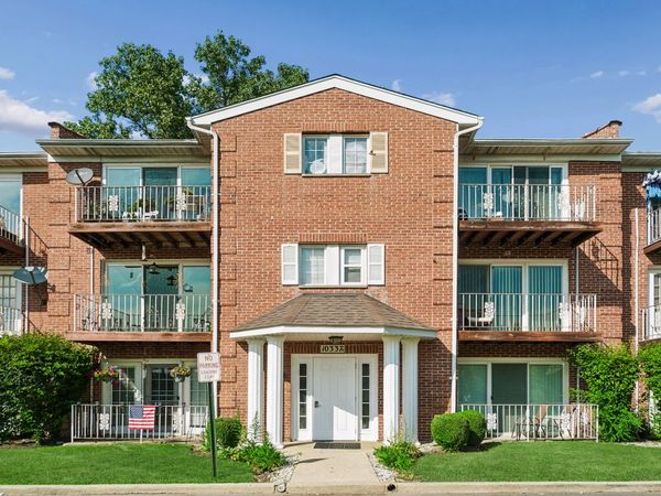 10337 Dearlove Road , Glenview, IL 60025