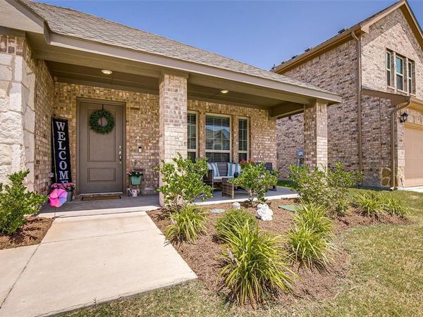 593 Jamestown Lane, Fate, TX 75189