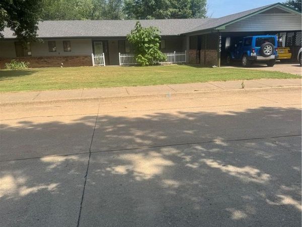 2505 Elm Street, Siloam Springs, AR 72761