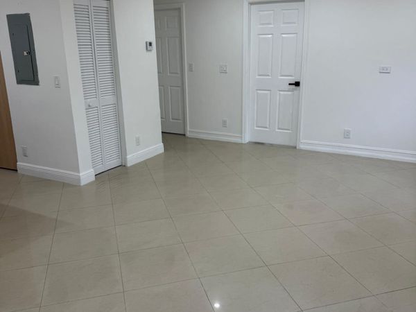 7000 TYLER Street, Hollywood, FL 33024