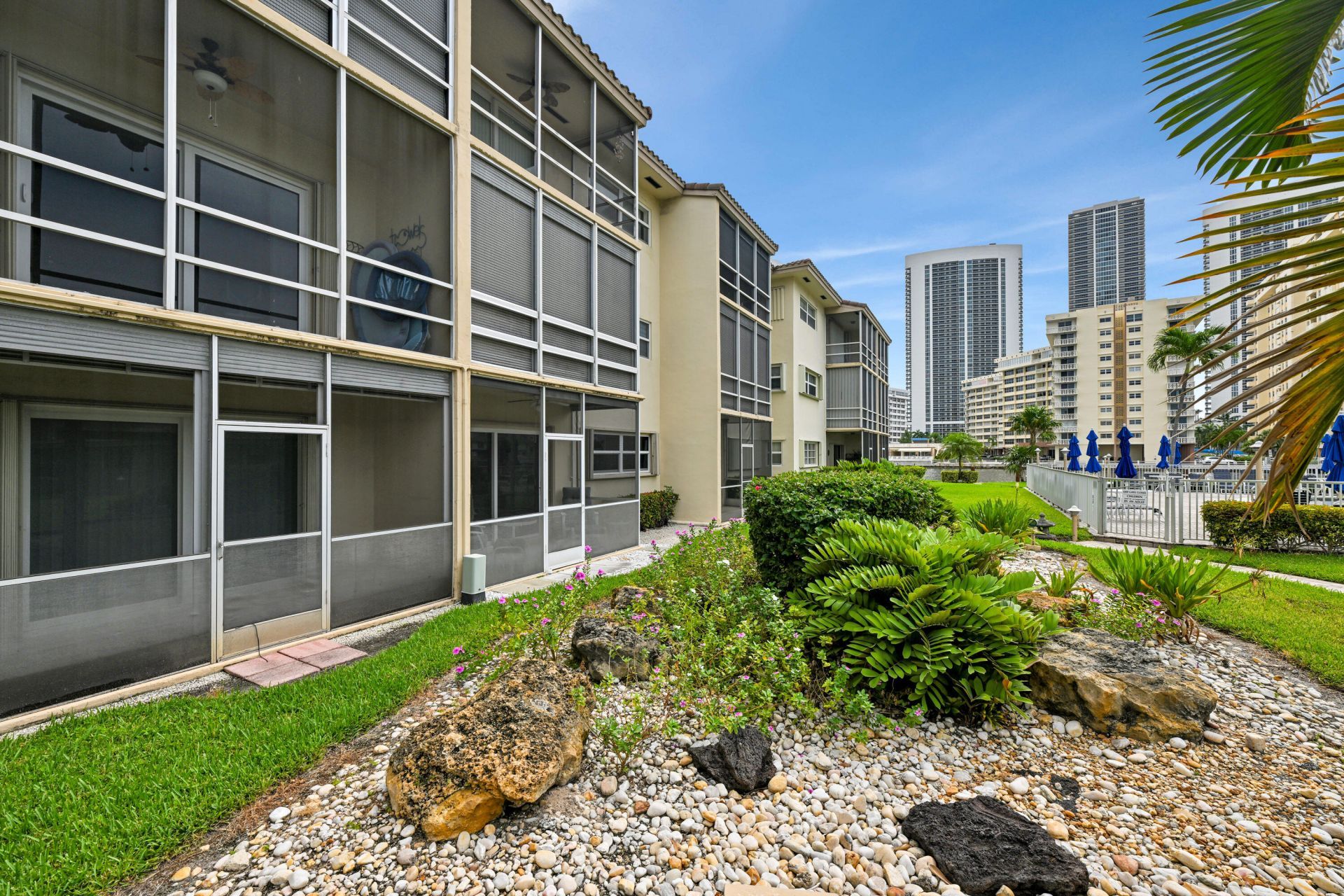 2600 Diana Drive, Unit 121, Hallandale Beach, FL 33009 Photo