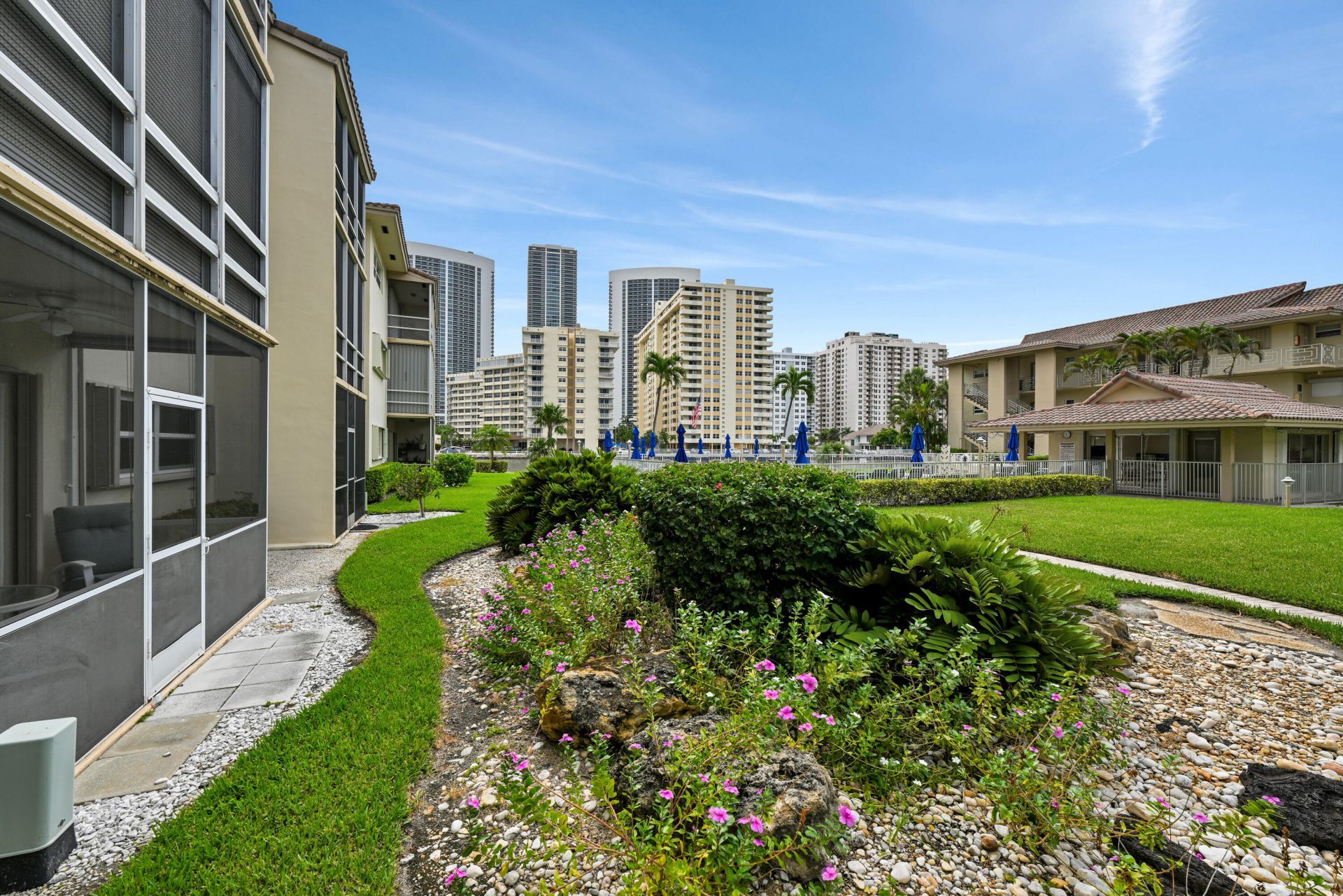 2600 Diana Drive, Unit 121, Hallandale Beach, FL 33009 Photo