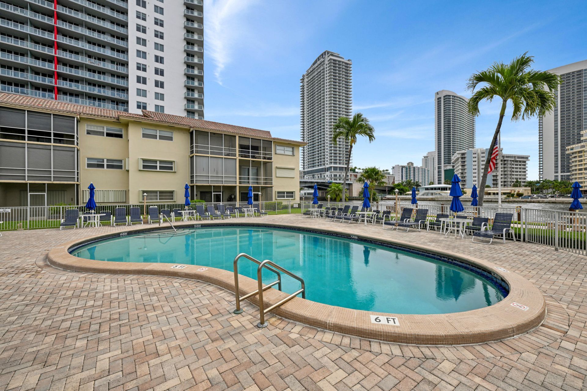 2600 Diana Drive, Unit 121, Hallandale Beach, FL 33009 Photo