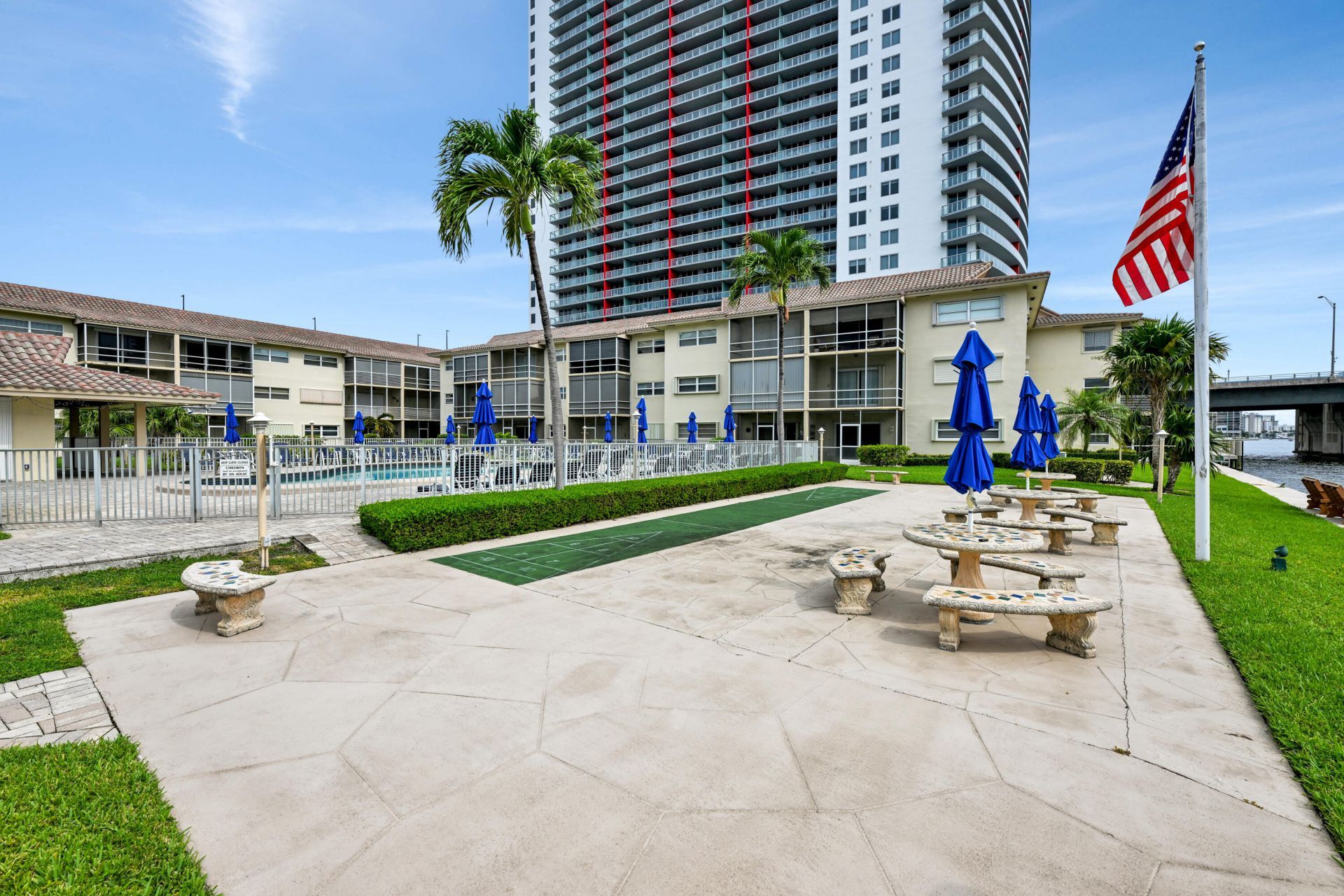 2600 Diana Drive, Unit 121, Hallandale Beach, FL 33009 Photo