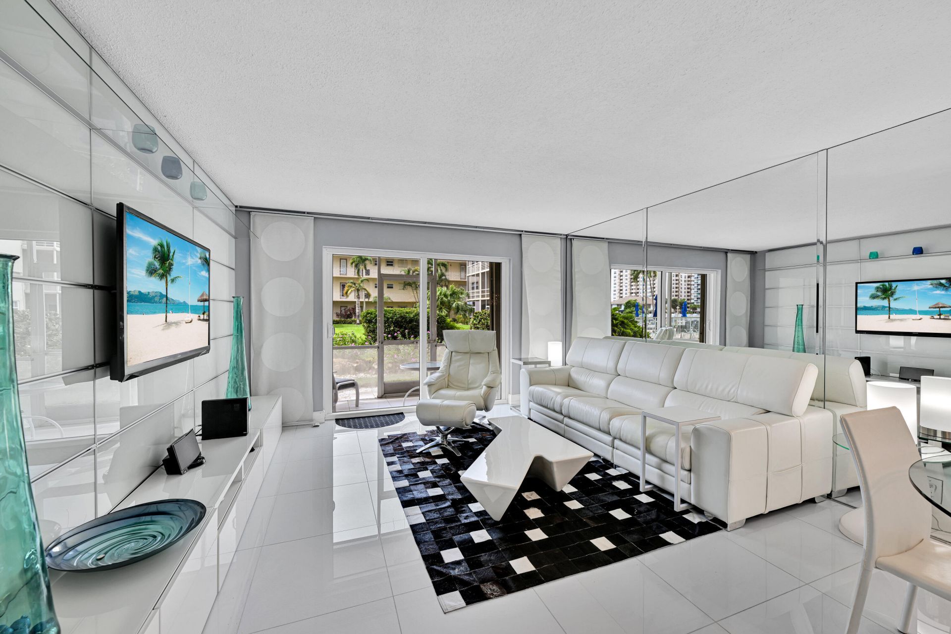 2600 Diana Drive, Unit 121, Hallandale Beach, FL 33009 Photo