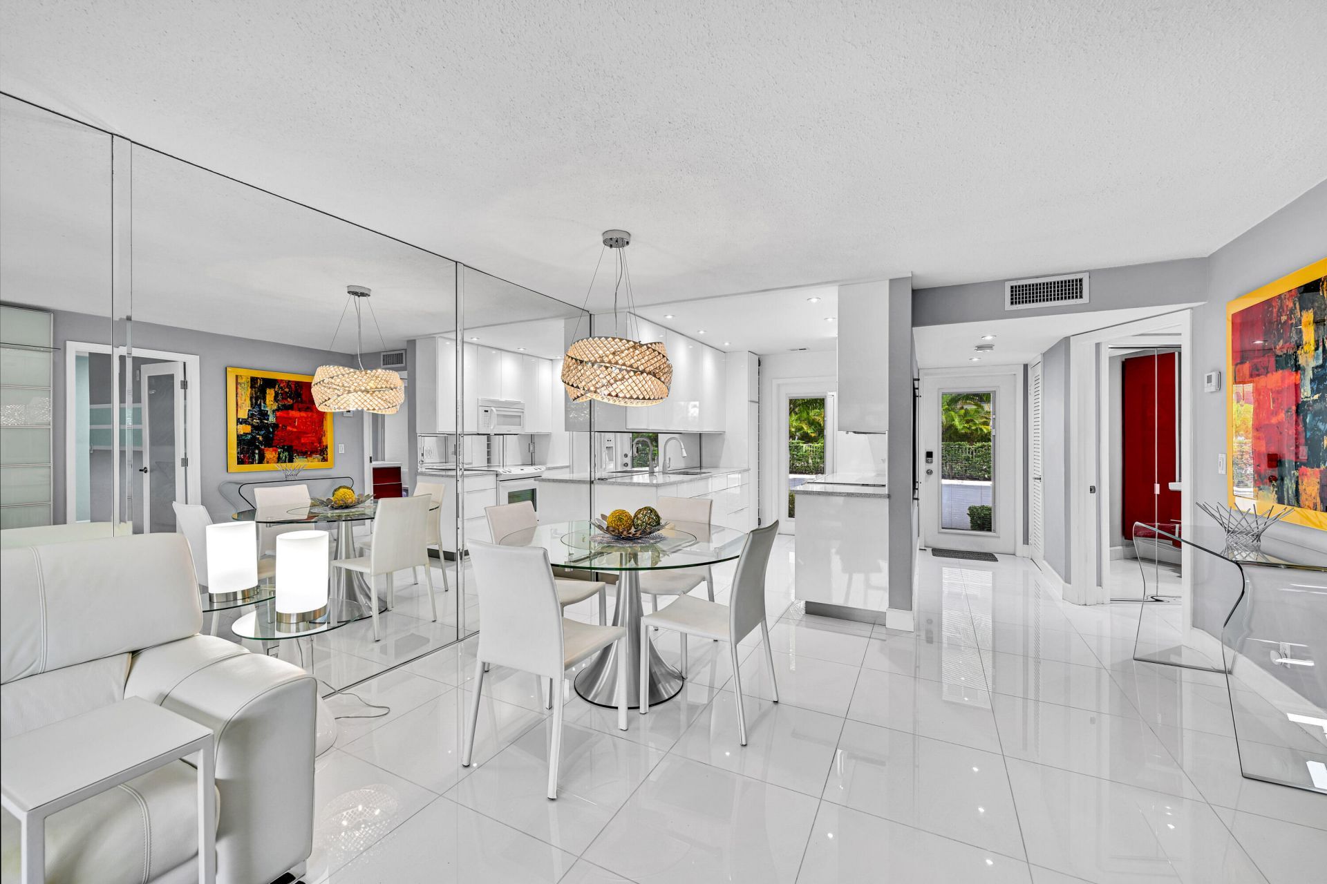 2600 Diana Drive, Unit 121, Hallandale Beach, FL 33009 Photo