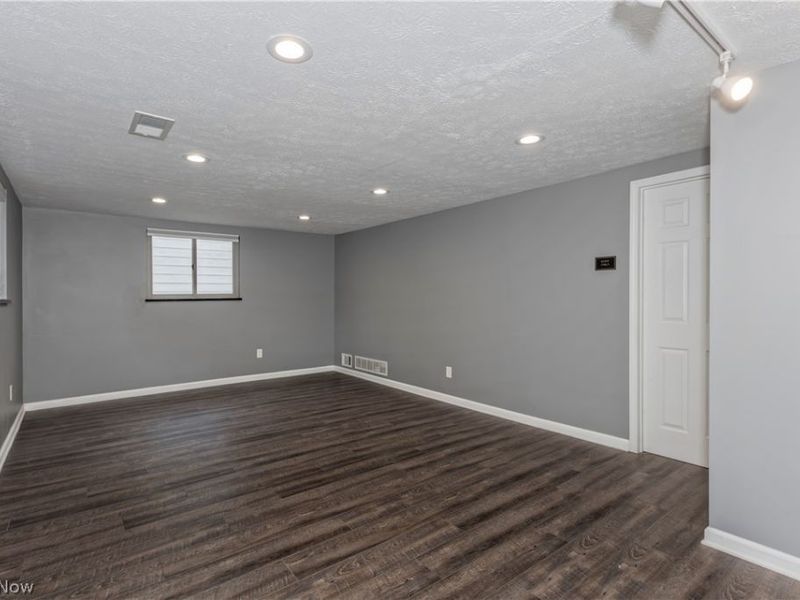 1174 Giesse Drive, Mayfield Heights, OH 44124 Photo 28
