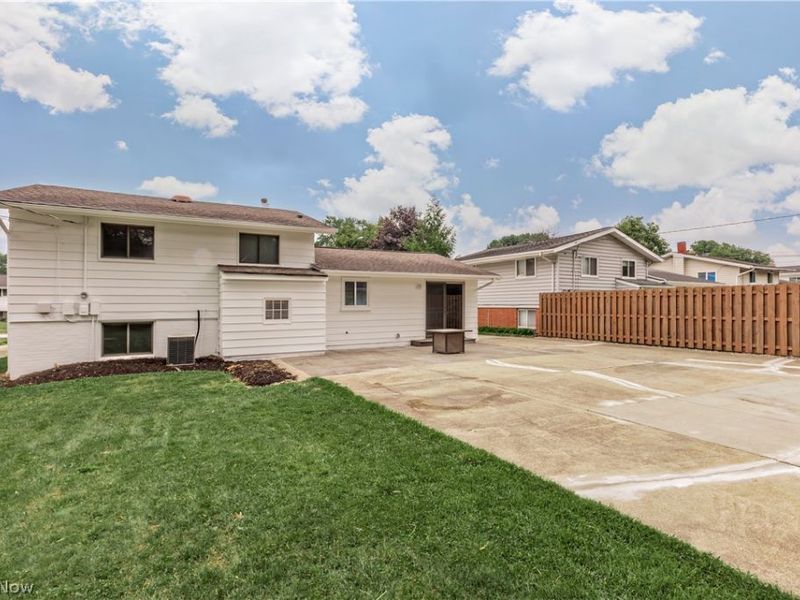 1174 Giesse Drive, Mayfield Heights, OH 44124 Photo 40