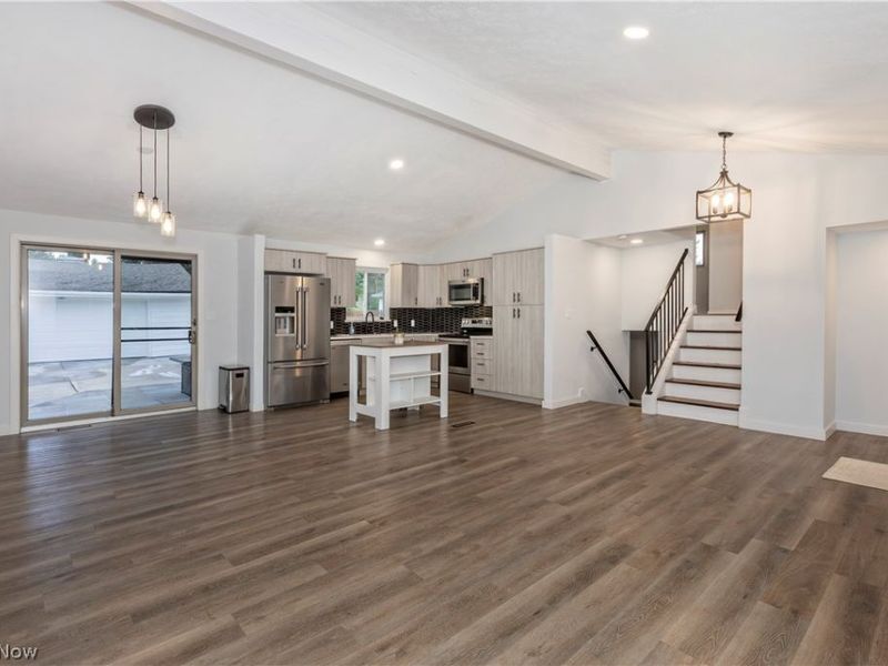 1174 Giesse Drive, Mayfield Heights, OH 44124 Photo 8