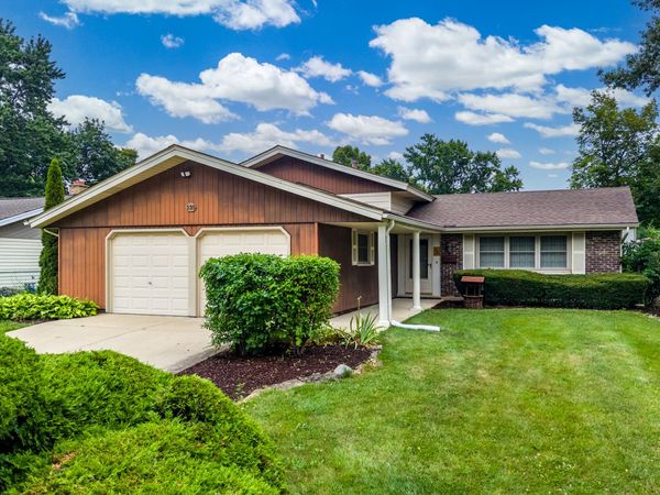 135 Jeffery Lane , Schaumburg, IL 60193