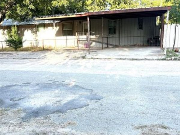601 13TH, Coleman, TX 76834