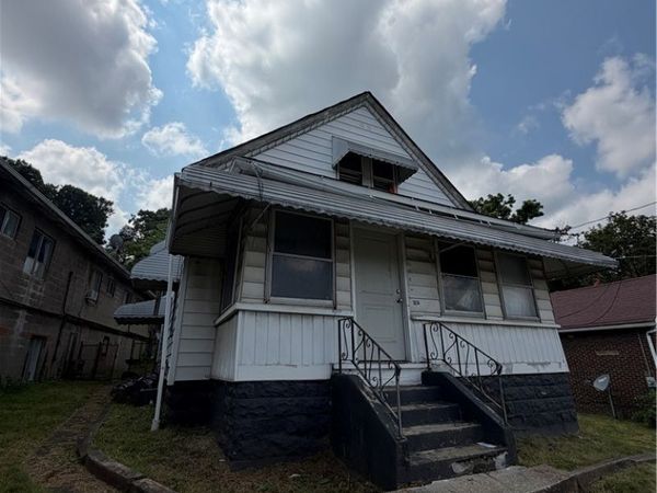 1814 Manchester Road , Akron, OH 44314