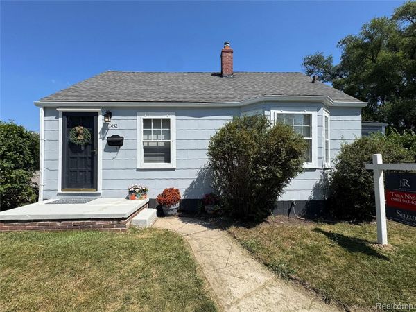 2452 Earlmont , Berkley, Mi 48072