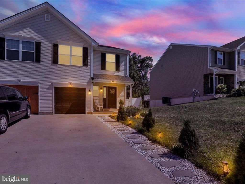 7 ROSALIES WAY , TEMPLE, PA 19560