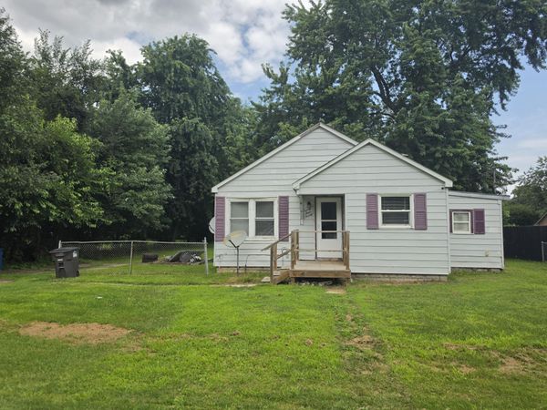 2420 E 35th Avenue , Lake Station, IN 46405