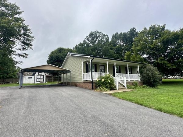 57 Matt Drive , Scottsville, KY 42164