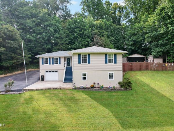 120 Elizabeth Ann Circle, Bluff City, TN 37618