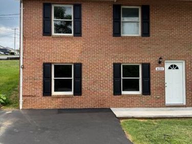 621 THOMPSON STREET, STRASBURG, VA 22657