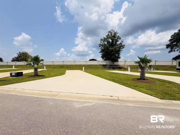 12293 Gateway Drive, Elberta, AL 36530